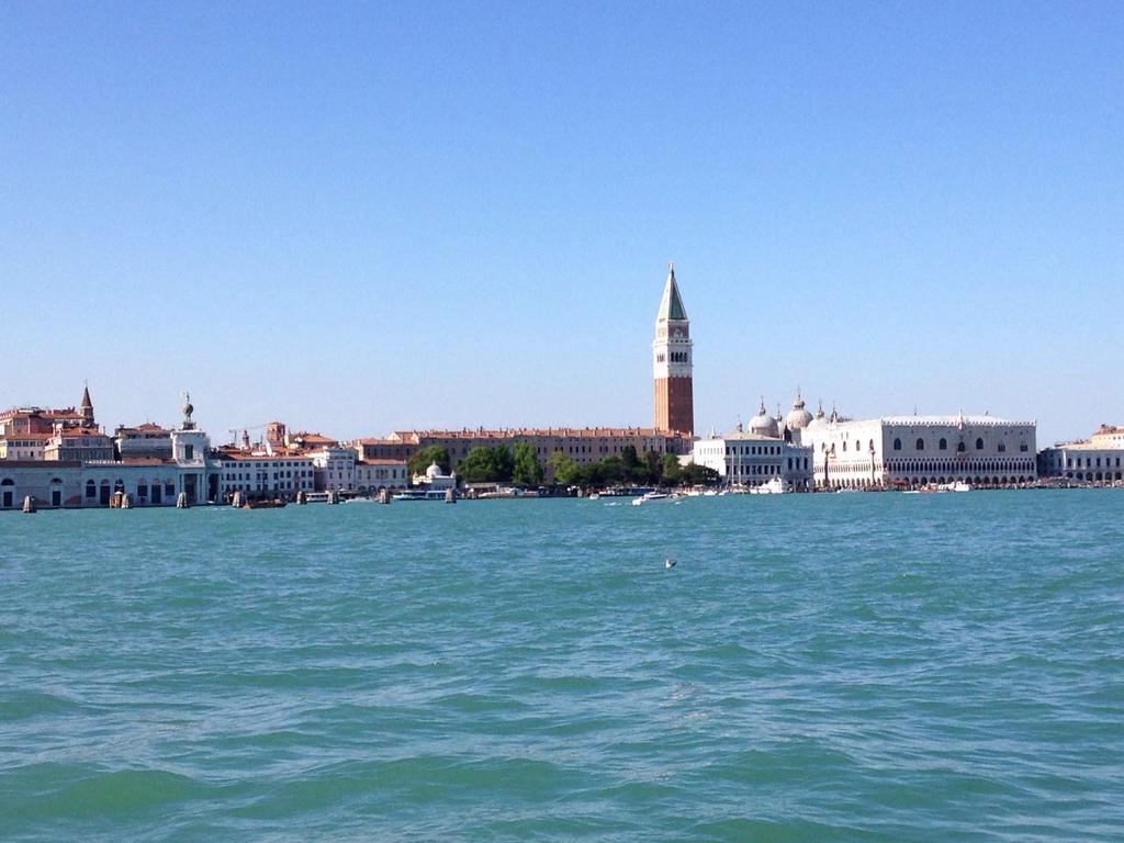 Venetian Mood: Secret Garden Daire Dış mekan fotoğraf