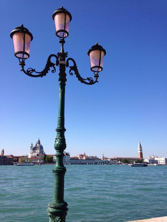 Venetian Mood: Secret Garden Daire Dış mekan fotoğraf