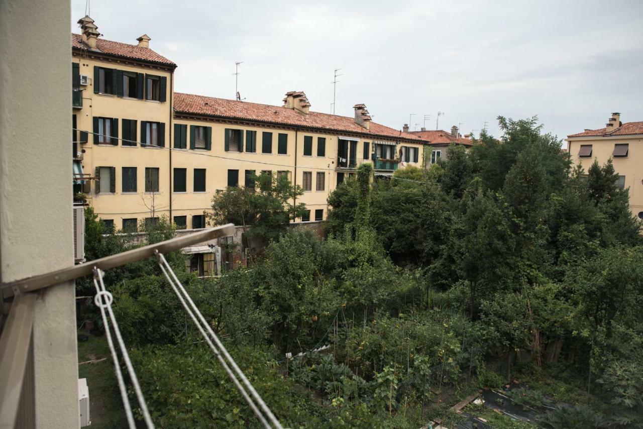 Venetian Mood: Secret Garden Daire Dış mekan fotoğraf